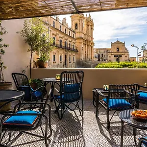 Q92 Hotel Noto