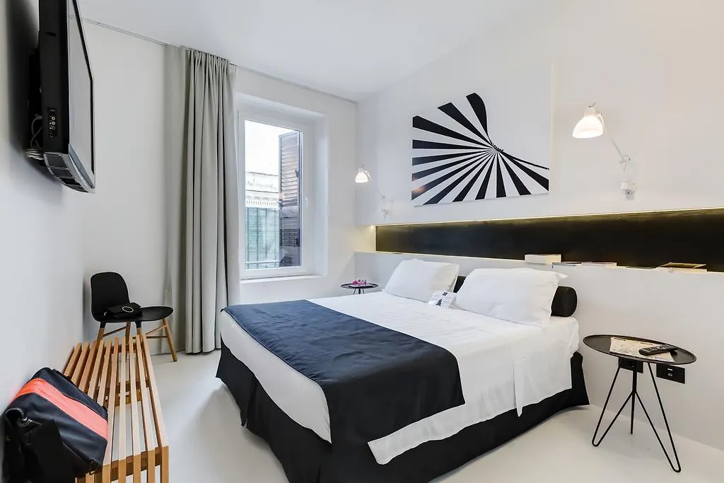 Sora Luxury Inn Rome